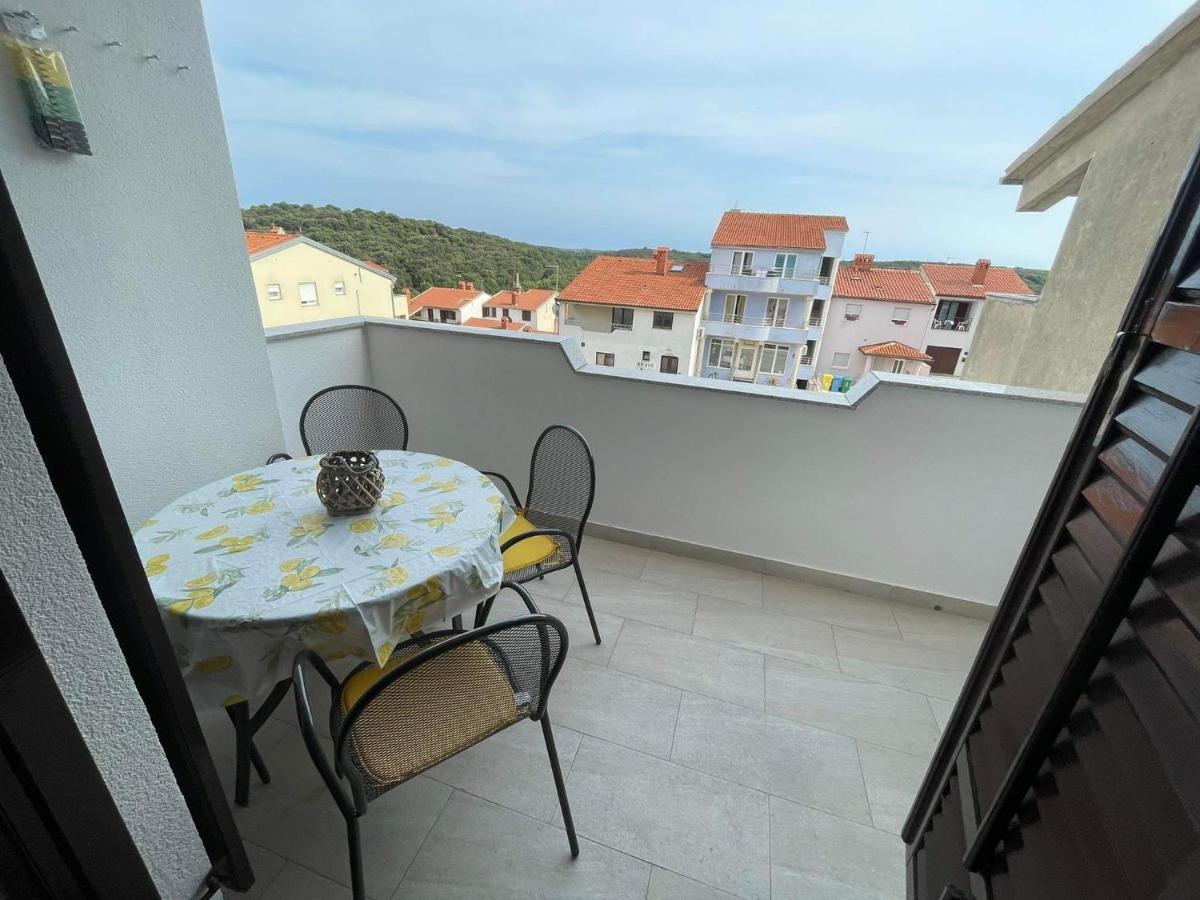 Charming Apartments In Pula Exterior foto