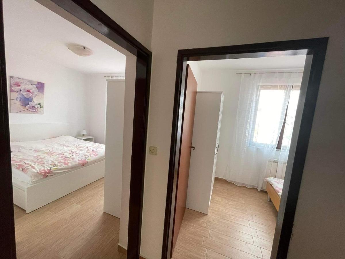 Charming Apartments In Pula Exterior foto