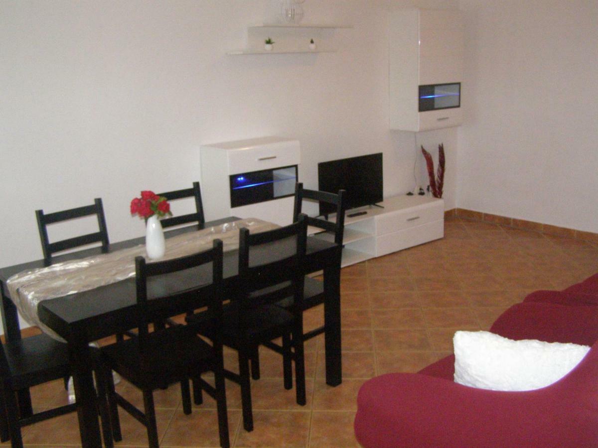 Charming Apartments In Pula Exterior foto